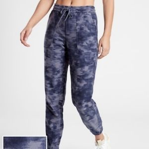 Athleta Farallon joggers